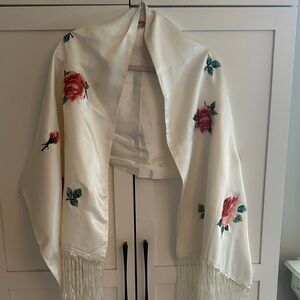 VINTAGE TAIWANESE 1970’s Silk embroidered shawl
